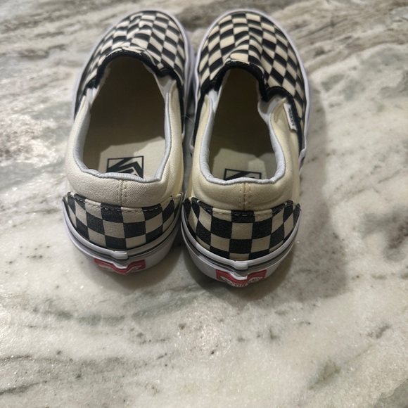 Vans l Checkered Slip-On Shoes - Picture 7 of 7